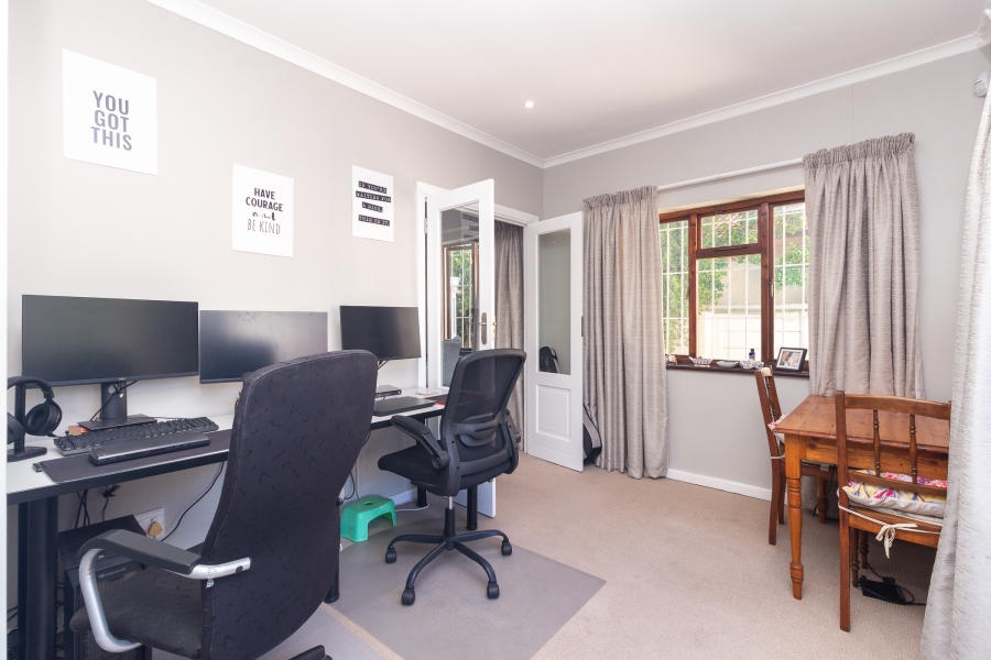 3 Bedroom Property for Sale in Pinelands Western Cape